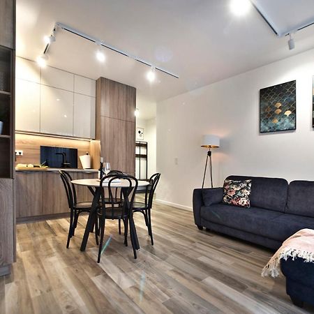 Goclaw P&O Serviced Apartments Warszawa Eksteriør billede