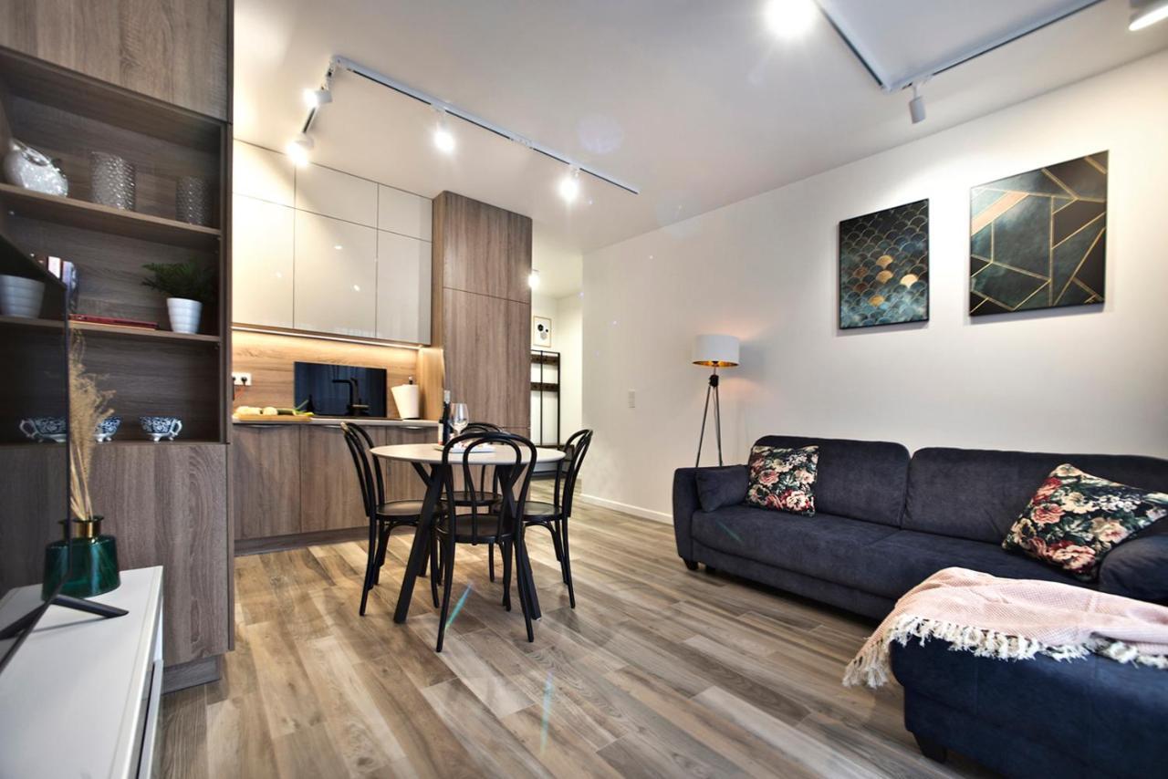 Goclaw P&O Serviced Apartments Warszawa Eksteriør billede