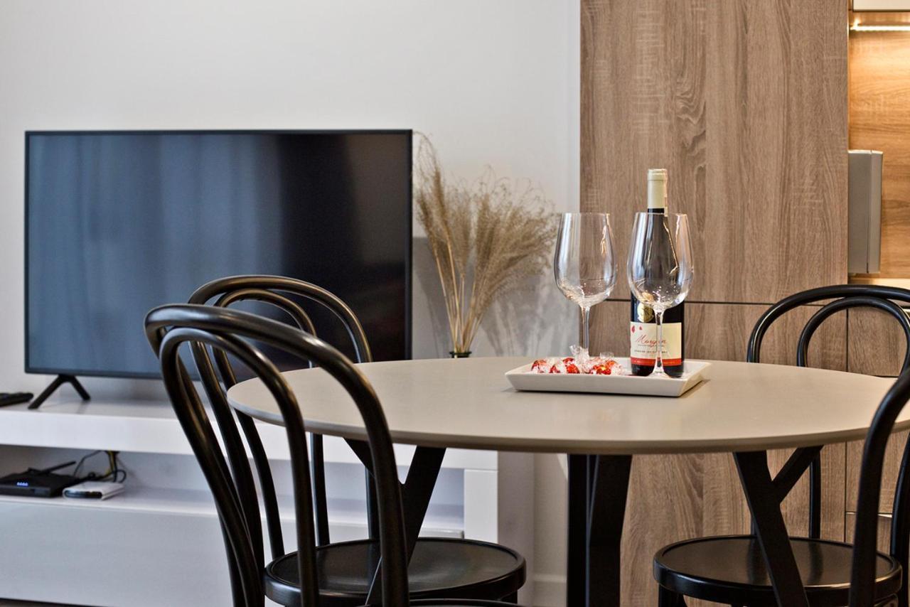 Goclaw P&O Serviced Apartments Warszawa Eksteriør billede