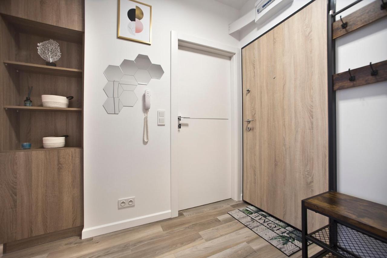 Goclaw P&O Serviced Apartments Warszawa Eksteriør billede