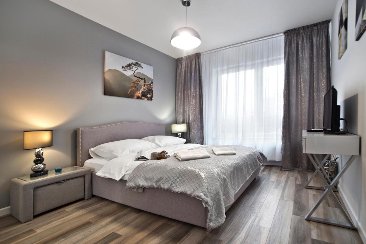 Goclaw P&O Serviced Apartments Warszawa Eksteriør billede