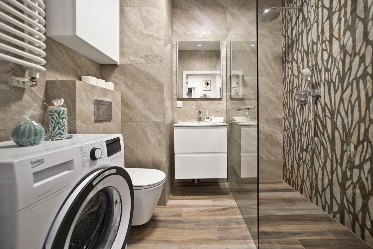 Goclaw P&O Serviced Apartments Warszawa Eksteriør billede